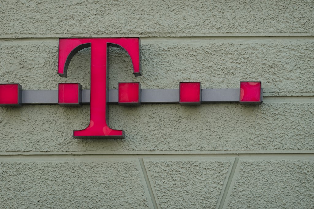 Több órás leállás jön a Telekomnál, ezeket a településeket érinti