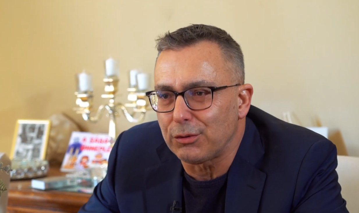 Sváby András vendégségben Megyeri Jonatán rabbinál: Elkészíttettem a genetikai térképemet, van itt minden