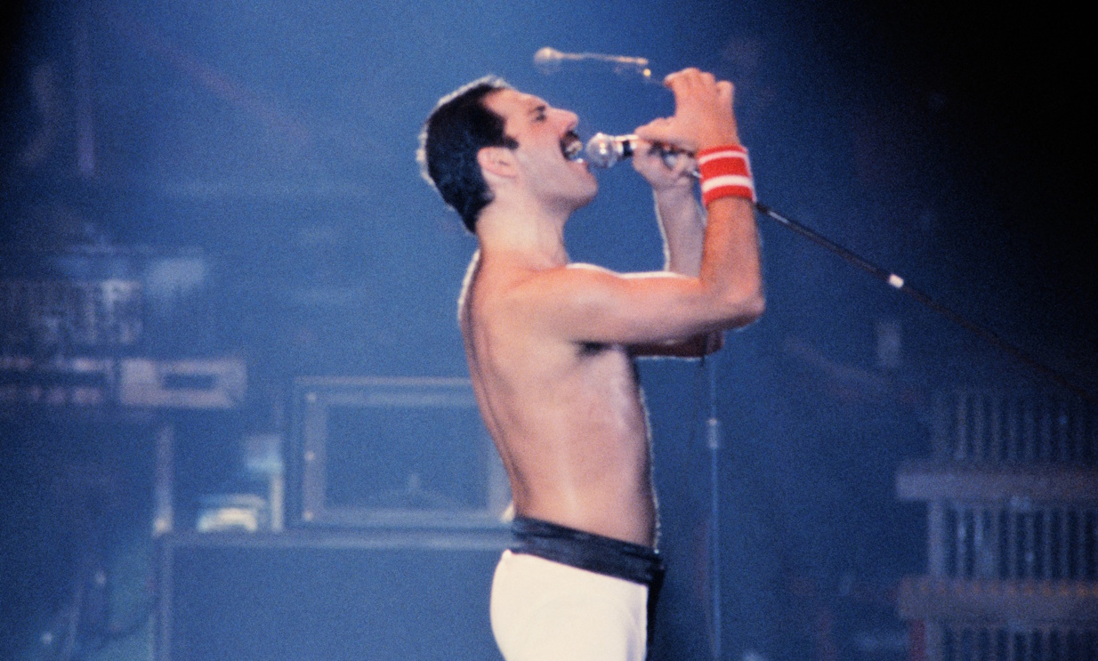 Freddie Mercury eltitkolt lánya felbecsülhetetlen értékű ajándékot kapott a rocksztártól