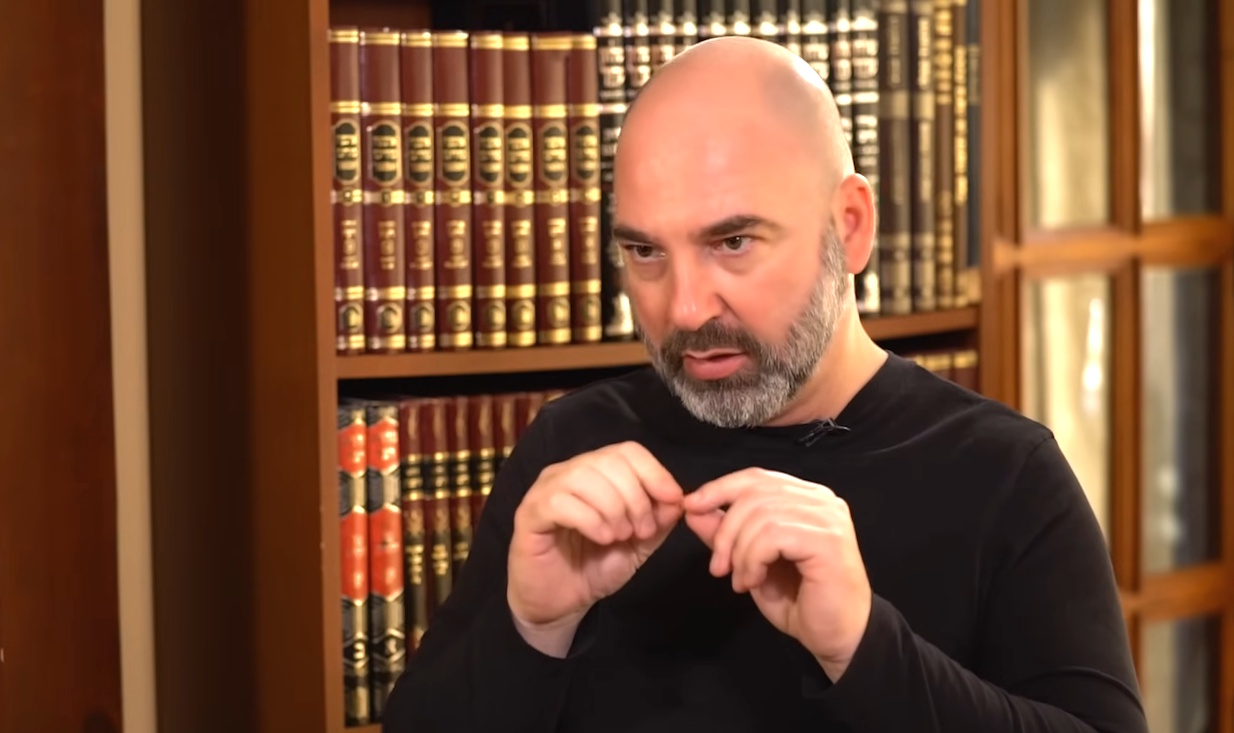 Stumpf-Bíró Balázs összeomláskutató vendégségben a rabbinál: Egy tömeges kihalás korszakának hajnalán járunk