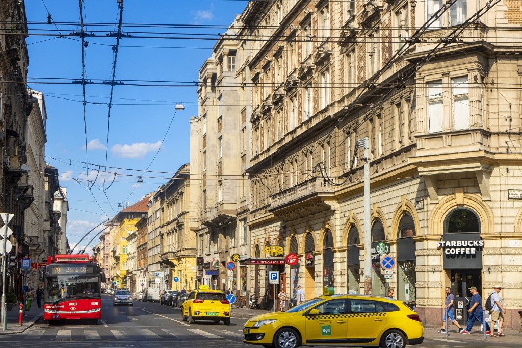 Változik a közlekedés Budapesten, ebben a kerületben pénteken lezárásokra lehet számítani
