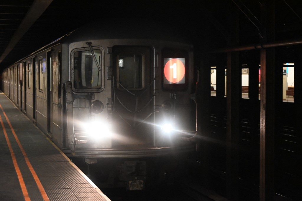 Ismeretlenek elloptak egy komplett metrót, amit le is videóztak: ön szerint lebuktak?