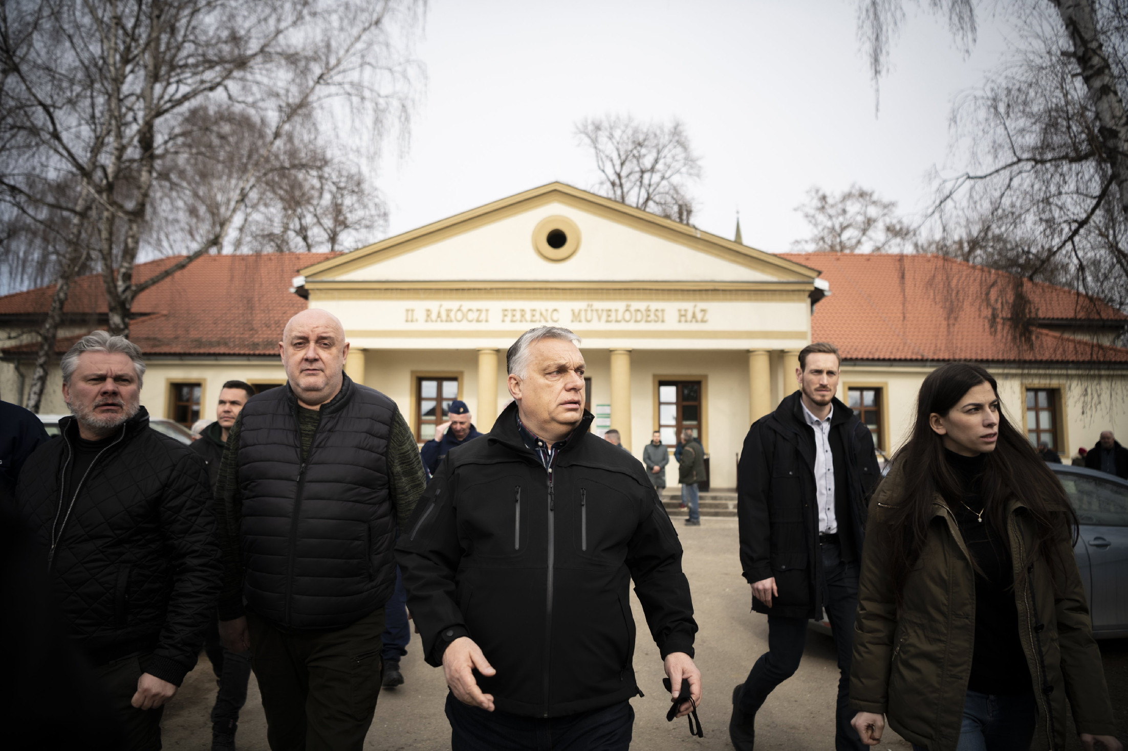 Orbán Viktor: Az összes menekültet munkához juttatjuk