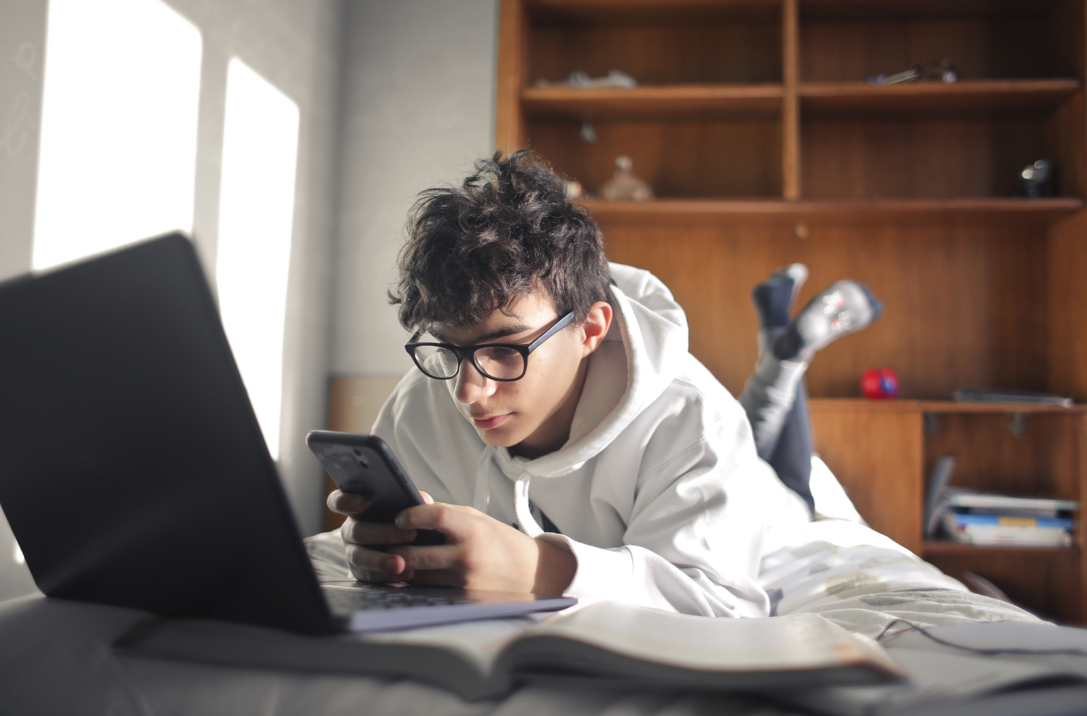 Egyre több iskolában állnak át az online oktatásra az omikron miatt