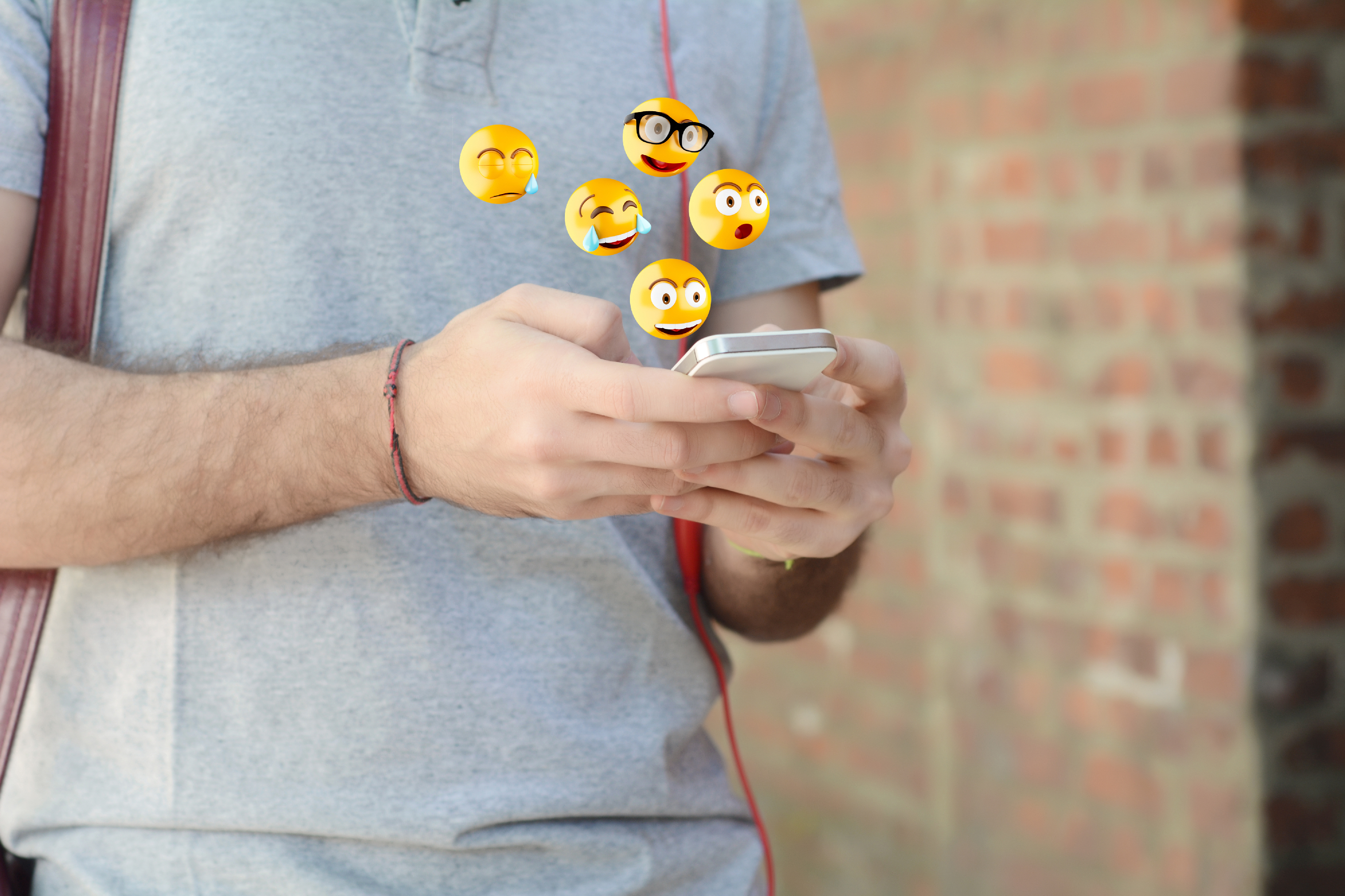 Terhes férfi-emoji is lesz az idén megjelenő új hangulatjelek között