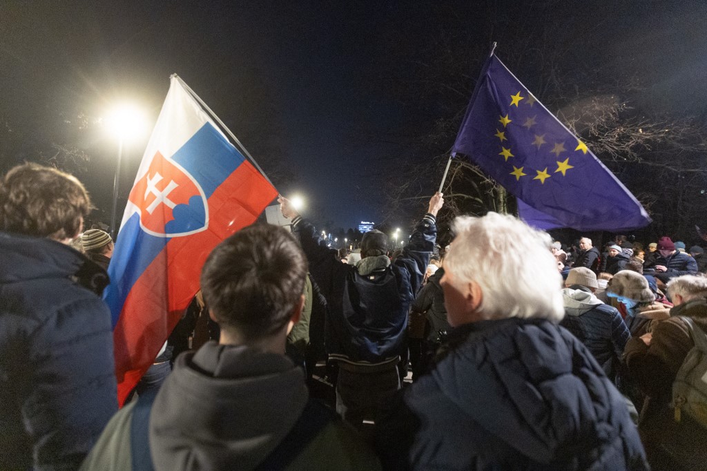 Érik az első nemzetközi Békemenet: Bencsik András Pozsonyban gyalogolna