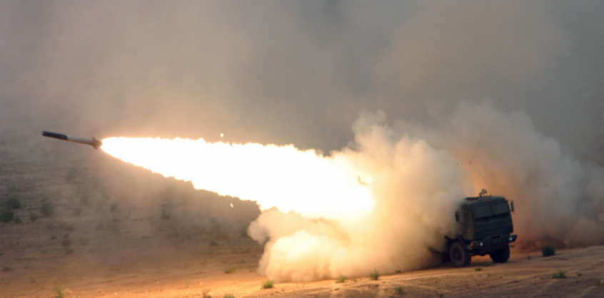 Oroszország újabb szomszédja vásárol be HIMARS rakétavetőkből